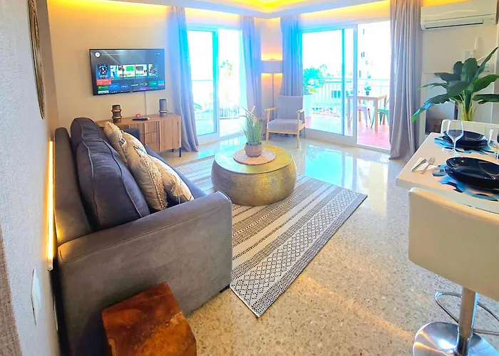 Seaview Retreat Torremolinos City Center, With Pool And Amazing Views By Namaste Elite