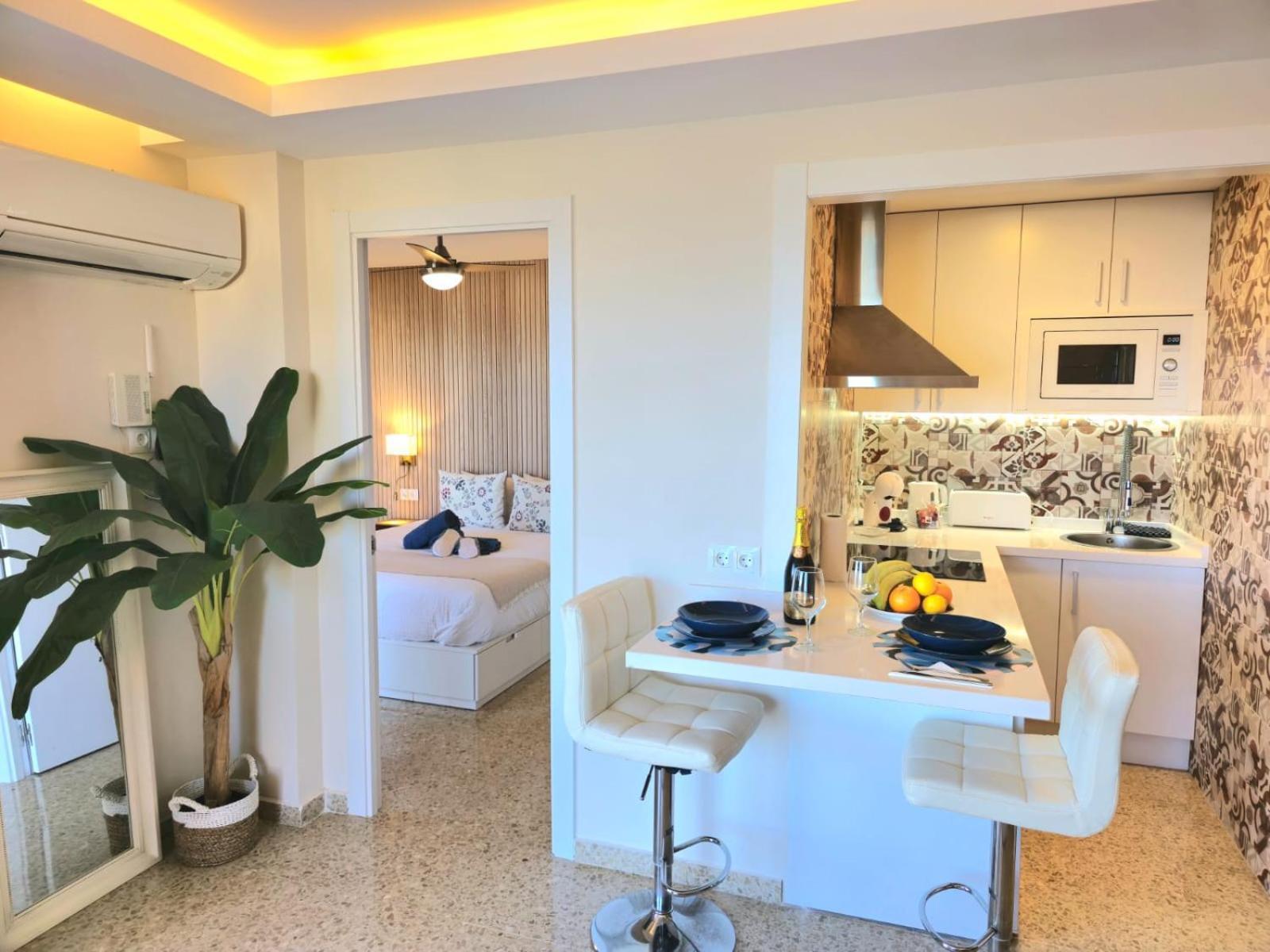 Apartment Seaview Retreat Center, With Pool And Amazing Views By Namaste Elite Torremolinos